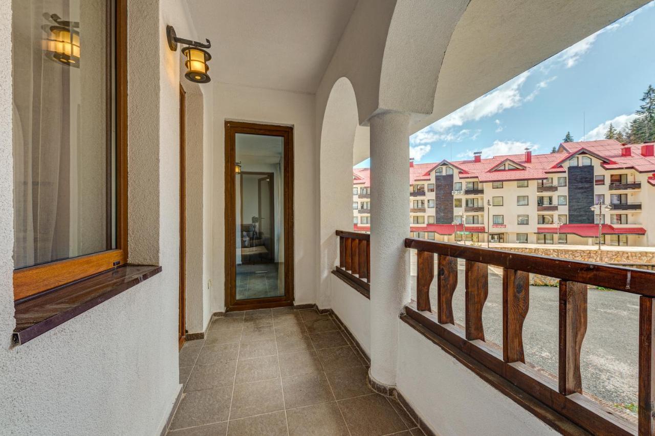 Bright And Spacious 2-Bdr Apartment With Balcony By Flat Mаnager Pamporovo Exterior photo