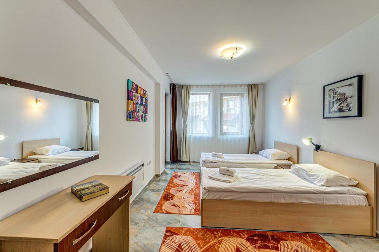 Bright And Spacious 2-Bdr Apartment With Balcony By Flat Mаnager Pamporovo Exterior photo